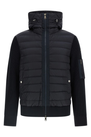 Трикотажный кардиган с капюшоном, синий MONCLER K20919B50800A9340777 Трикотажный кардиган с капюшоном, синий MONCLER K20919B50800A9340777