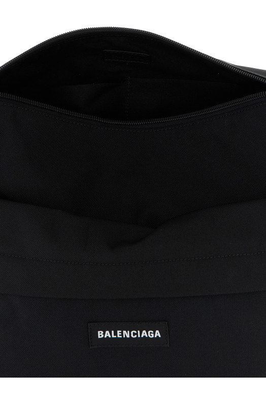 Небольшая сумка через плечо «Explorer» Черная 8455952JMF71000 Небольшая сумка через плечо «Explorer» Черная 8455952JMF71000