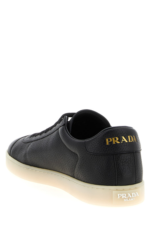 Кроссовки из оленьей кожи Черные PRADA 2EE394FG000013F0632 Кроссовки из оленьей кожи Черные PRADA 2EE394FG000013F0632