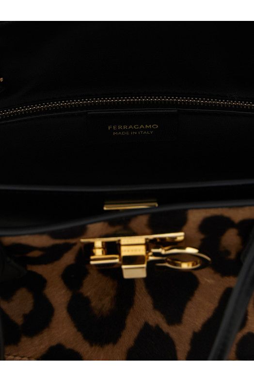 'New Ferragamo Studio Soft (L)' handbag Brown 'New Ferragamo Studio Soft (L)' handbag Brown