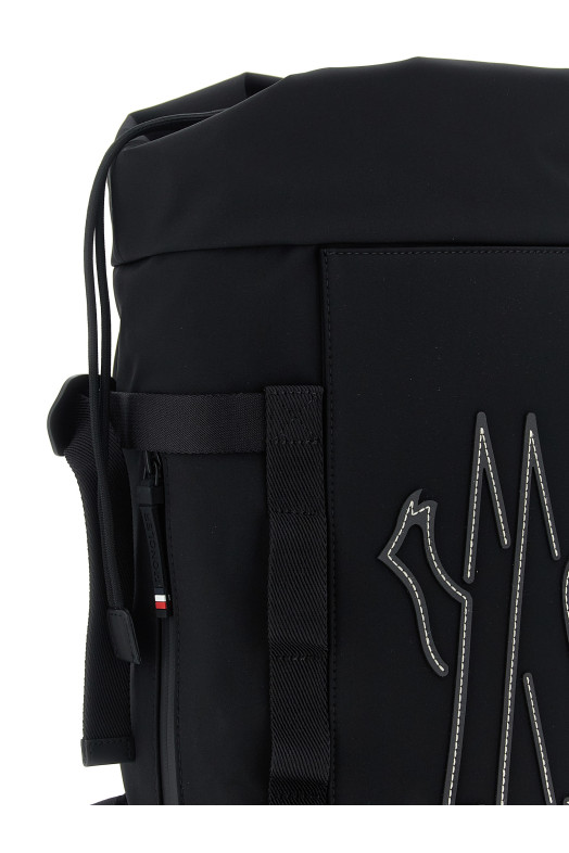 Рюкзак з вишитим логотипом Чорний MONCLER GRENOBLE K20975A00002M7570999 Рюкзак з вишитим логотипом Чорний MONCLER GRENOBLE K20975A00002M7570999