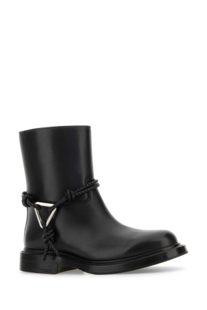 Черные кожаные ботильоны James Черный BOTTEGA VENETA (843951V60E0) Черные кожаные ботильоны James Черный BOTTEGA VENETA (843951V60E0)
