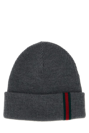 Шапка с декором из тесьмы, серая GUCCI 8341924G2001100 Шапка с декором из тесьмы, серая GUCCI 8341924G2001100