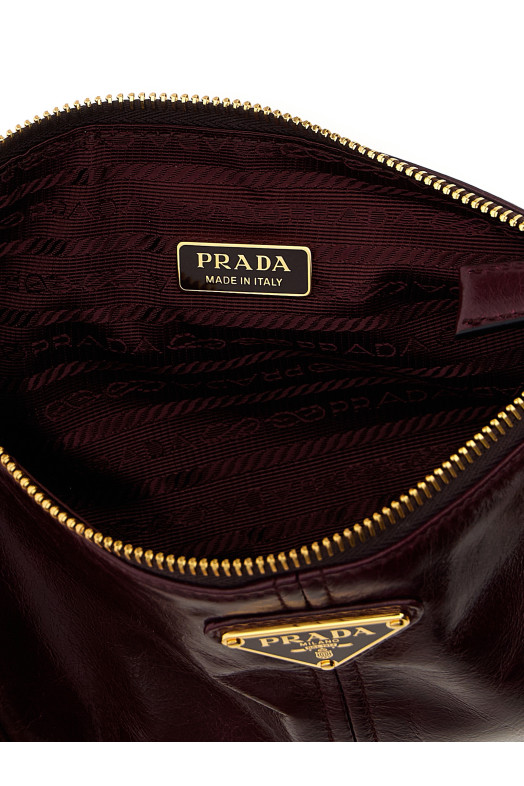 'Prada Re-Edition 2002' medium shoulder bag Bordeaux 'Prada Re-Edition 2002' medium shoulder bag Bordeaux