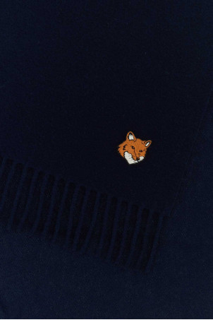 Вовняний шарф темно-синього кольору MAISON KITSUNE (PM06201WB0044) Вовняний шарф темно-синього кольору MAISON KITSUNE (PM06201WB0044)