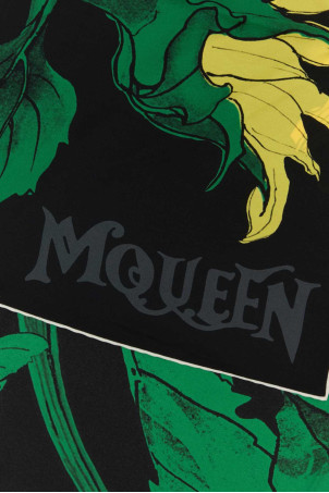 Шовковий хустку з принтом ALEXANDER MCQUEEN (8477213001Q) Шовковий хустку з принтом ALEXANDER MCQUEEN (8477213001Q)