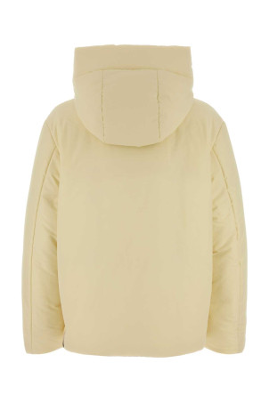 Кремовая полиэстеровая пуховая куртка JIL SANDER (J47AF0159J74276) Кремовая полиэстеровая пуховая куртка JIL SANDER (J47AF0159J74276)
