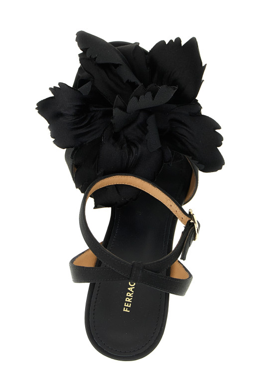 'Ghilly' sandals Black