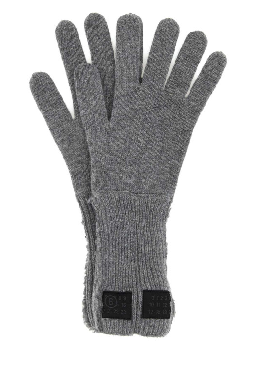 Серые перчатки из шерстяной смеси MM6 MAISON MARGIELA (S62TS0078M13198) Серые перчатки из шерстяной смеси MM6 MAISON MARGIELA (S62TS0078M13198)