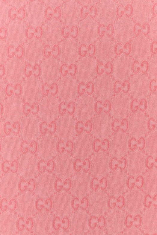 Пляжное полотенце из махровой ткани флуо-розового цвета GUCCI (8190693GALE)