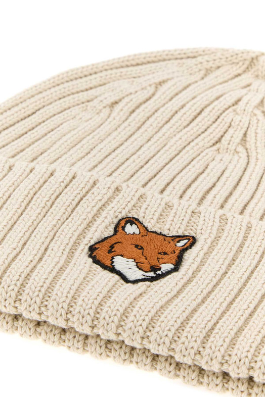 Шапка из хлопка песочного цвета MAISON KITSUNE (PM06111KT1140) Шапка из хлопка песочного цвета MAISON KITSUNE (PM06111KT1140)