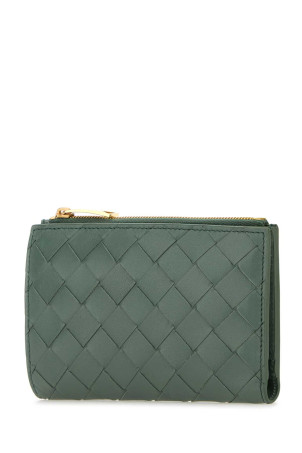 Кошелек среднего размера из кожи наппа цвета шалфейной зелени с отделкой Intrecciato BOTTEGA VENETA (749940VCPP2)