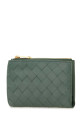 Кошелек среднего размера из кожи наппа цвета шалфейной зелени с отделкой Intrecciato BOTTEGA VENETA (749940VCPP2)