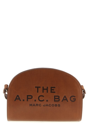 Капсульна сумка через плече A.P.C. x Marc Jacobs Коричнева PXBVVF67062CAD Капсульна сумка через плече A.P.C. x Marc Jacobs Коричнева PXBVVF67062CAD