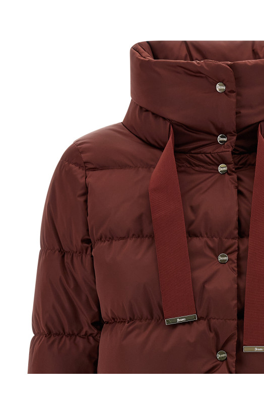 Блестящая атласная пуховая куртка бордового цвета HERNO PI001936D12170Z6705 Блестящая атласная пуховая куртка бордового цвета HERNO PI001936D12170Z6705