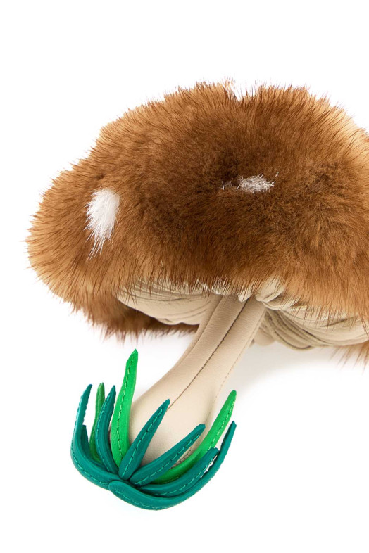 Многоцветный кожаный и меховой брелок Fungo FENDI (7AS406AV80) Многоцветный кожаный и меховой брелок Fungo FENDI (7AS406AV80)