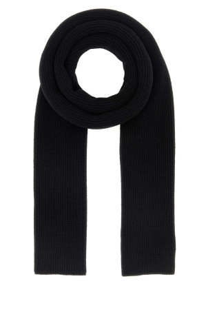 Черный шерстяной шарф GUCCI (8386784G200) Черный шерстяной шарф GUCCI (8386784G200)