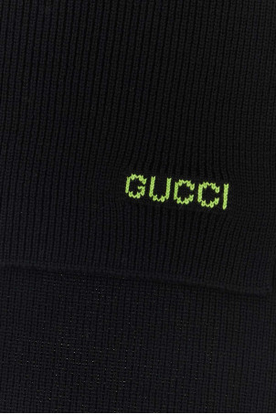 Черный шерстяной шарф GUCCI (8386784G200) Черный шерстяной шарф GUCCI (8386784G200)