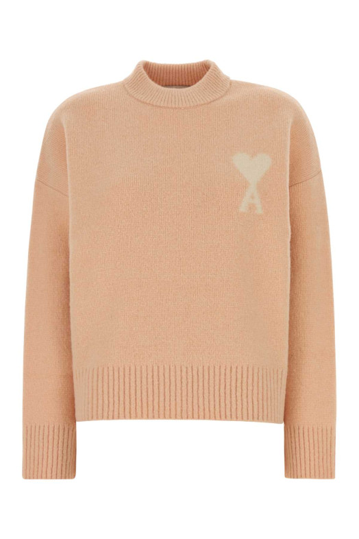 Свитер из смеси альпаки и шерсти лососевого цвета AMI (UKS836KN0135) AMI PARIS Свитер из смеси альпаки и шерсти лососевого цвета AMI (UKS836KN0135) AMI PARIS