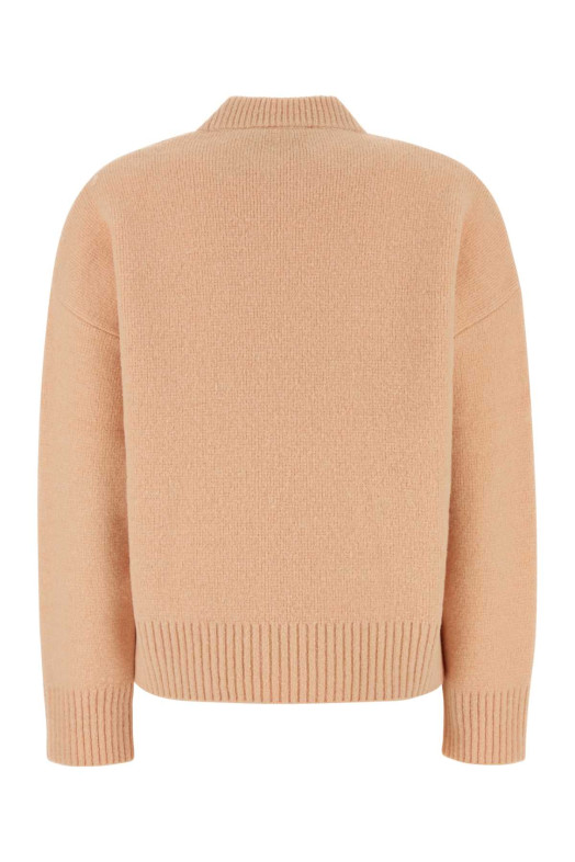 Свитер из смеси альпаки и шерсти лососевого цвета AMI (UKS836KN0135) AMI PARIS Свитер из смеси альпаки и шерсти лососевого цвета AMI (UKS836KN0135) AMI PARIS