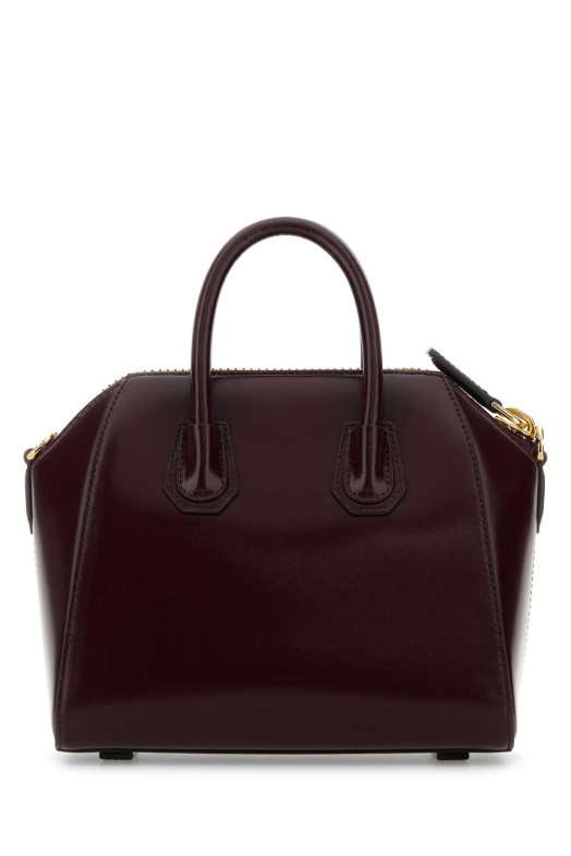 Мини-сумочка Antigona из виноградной кожи, красная GIVENCHY (BB5148B13A) Мини-сумочка Antigona из виноградной кожи, красная GIVENCHY (BB5148B13A)