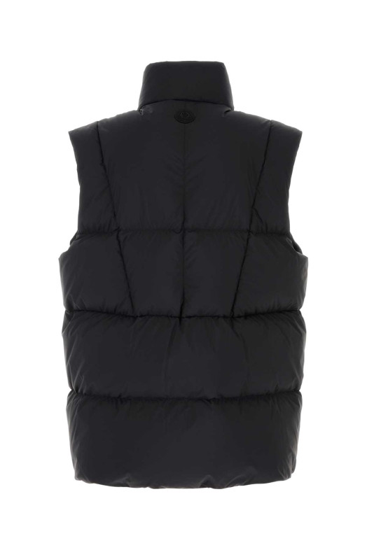 Черная нейлоновая пуховая куртка Black MONCLER (K20911A00034596TM) Черная нейлоновая пуховая куртка Black MONCLER (K20911A00034596TM)