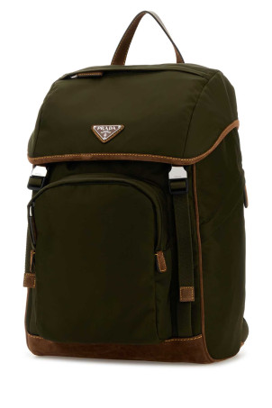 Оливково-зелений рюкзак Re-Nylon PRADA (2VZ135VHBF384) Оливково-зелений рюкзак Re-Nylon PRADA (2VZ135VHBF384)