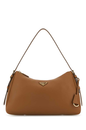 Кожаная сумка через плечо цвета карамель PRADA (1BC228VLVM2CYS) Кожаная сумка через плечо цвета карамель PRADA (1BC228VLVM2CYS)