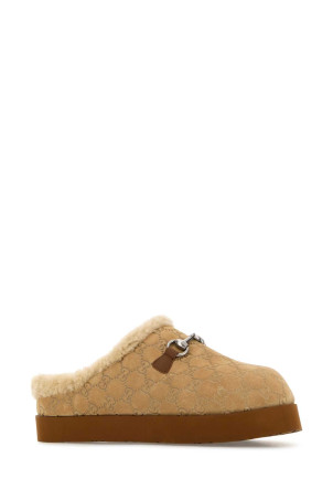Beige suede slippers GUCCI (831284AAE2A) Beige suede slippers GUCCI (831284AAE2A)