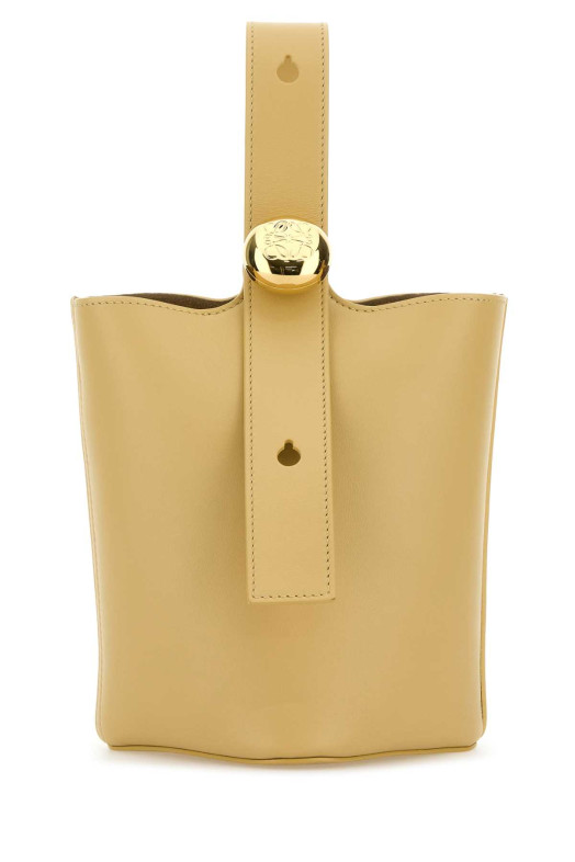 Желтая кожаная мини-сумка-ведро Pebble LOEWE (AANBBBMX01)