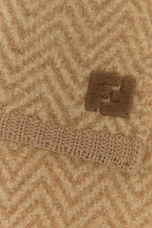 Шарф из смешанной альпаки с вышивкой FENDI (FXT458AYKM)