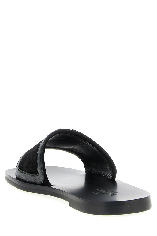 Valentino Garavani «Viva Superstar» слайды Черный Y2S0J72FUH0NO