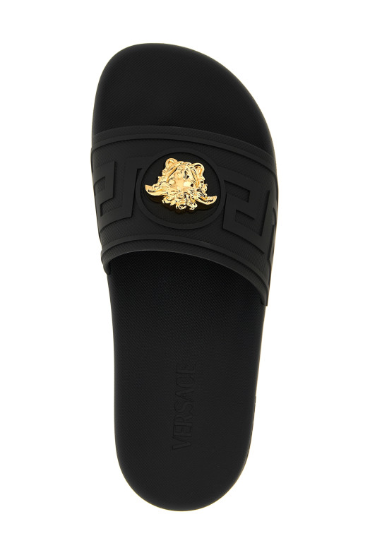 'La Medusa' slides Black