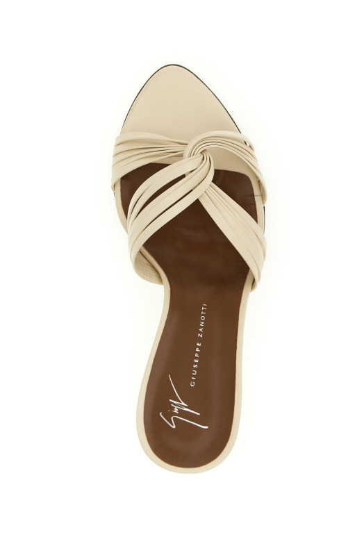 'Clandestino' sandals White