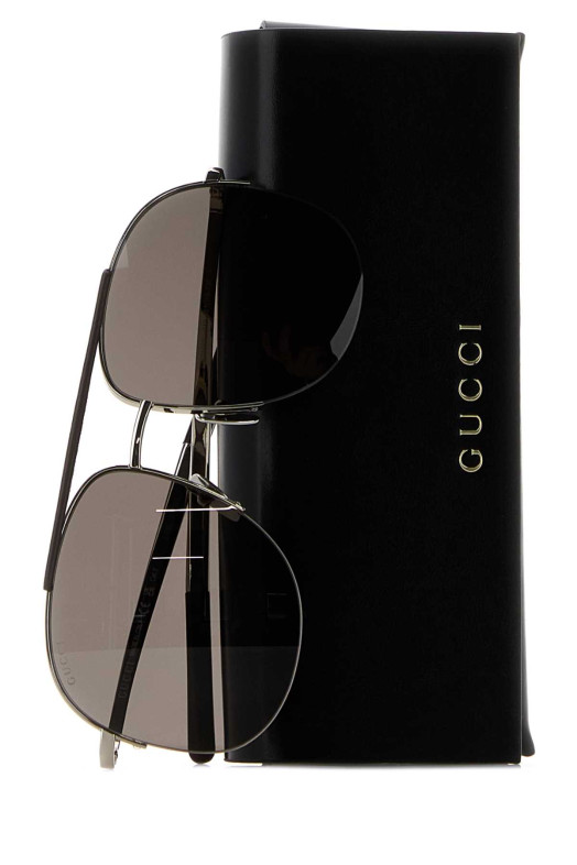 Серебристые металлические солнцезащитные очки GUCCI (861000I3330)