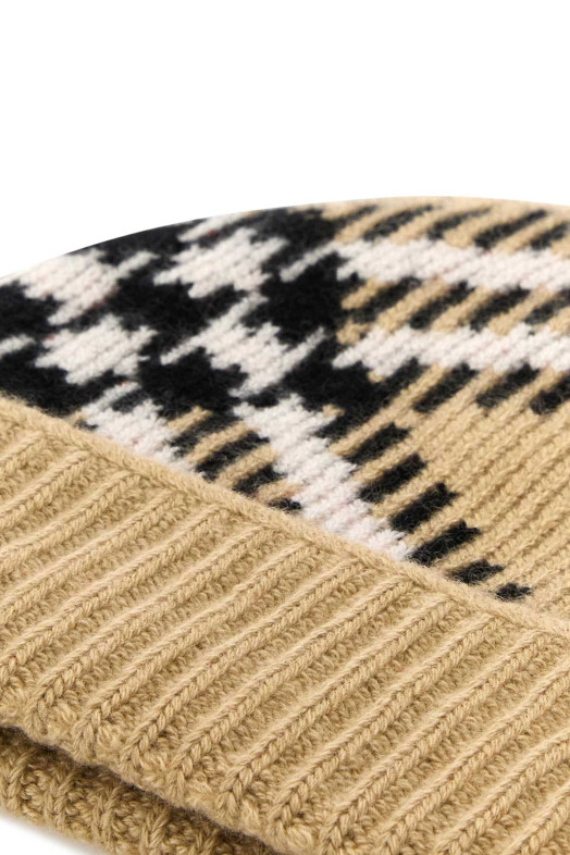 Embroidered cashmere blend beanie hat BURBERRY (8114768)