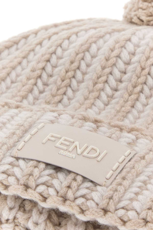 Embroidered wool blend beanie hat FENDI (FXQ114AYKN)