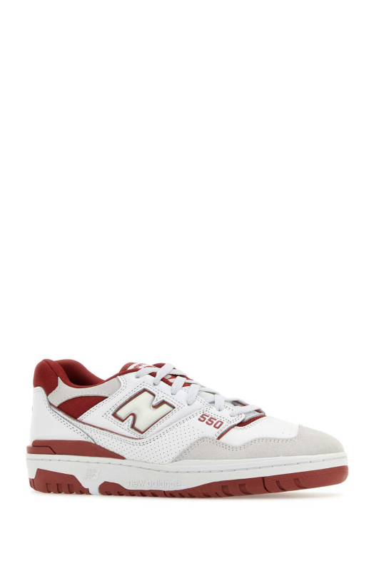 Двухцветные кожаные и тканевые кроссовки 550 белого цвета NEW BALANCE (BB550STF)