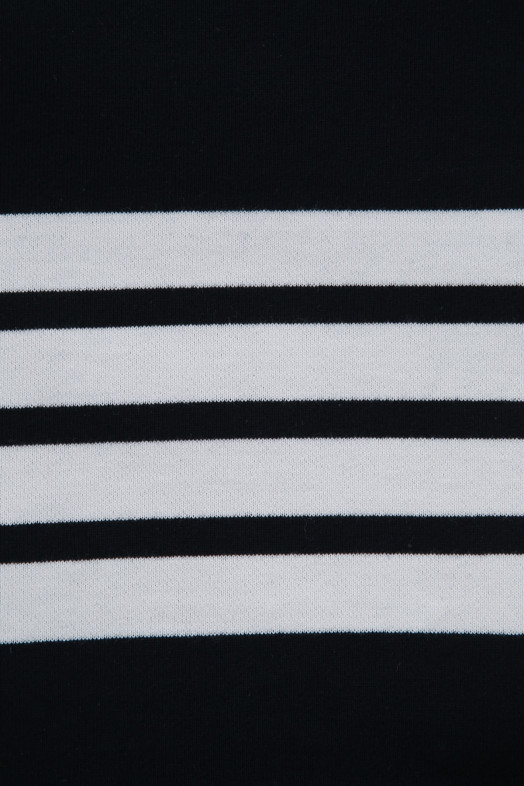 SCARF W/ ENGINEERED 4 BAR IN SOLID CLASS Black THOM BROWNE (UJH002A03037)