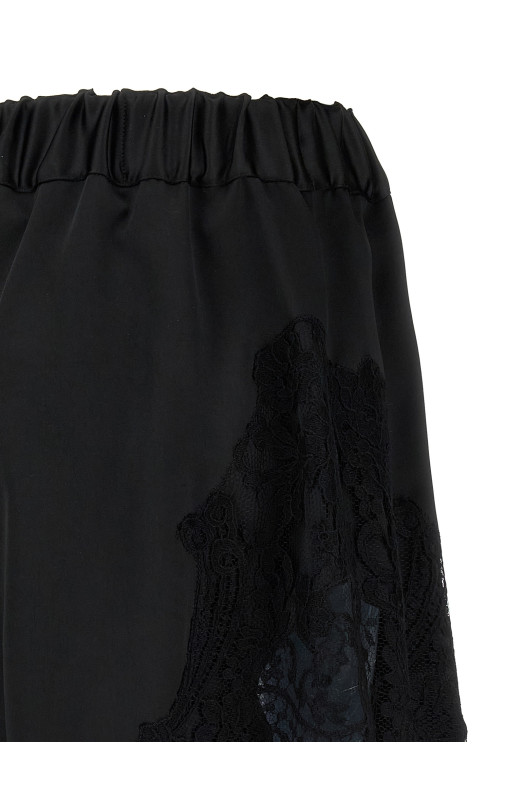 Lace insert shorts Black