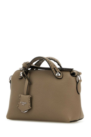 Кожаная мини-сумочка Dove grey от By The Way FENDI (8BS098ASU2)