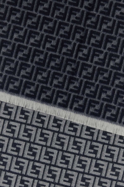 Вышитый шерстяной двусторонний шарф FENDI (FXS373ATQB)