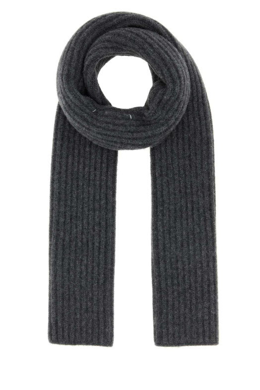 Grey wool scarf MAISON MARGIELA (S50TE0112M13226)