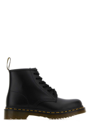 Black leather ankle boots DR MARTENS (26230001)