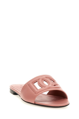'DG' slides Pink