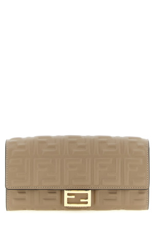 'Continental Baguette' wallet on chain Beige