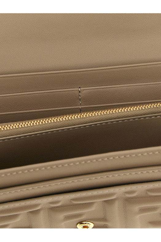 'Continental Baguette' wallet on chain Beige