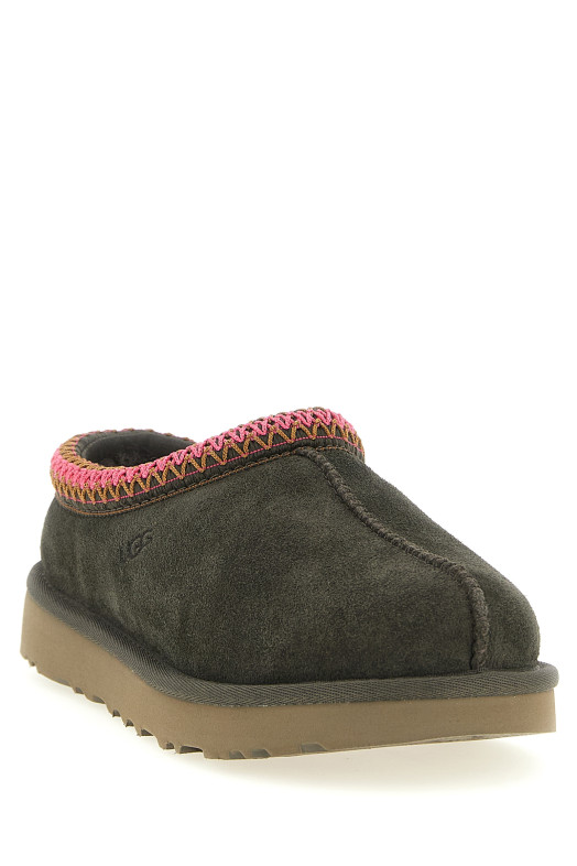 'Tasman II' sabots Brown