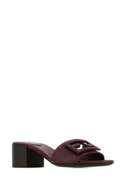 Grape leather Baguette mules FENDI (8R8862AQY2)