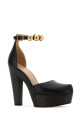 Black leather Lola pumps CHLOE (CH26S15ZVV)
